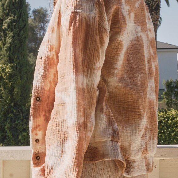 MYSTREE Tan Tie-Dye Textured Button Jacket – Boho Shacket Lightweight Cozy Top - Picture 3 of 4